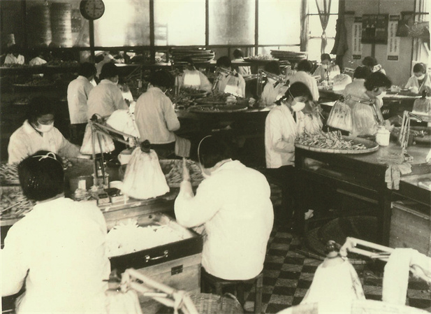 20����70������������������������Ϊ�ڶ����ڸı��г�ҩ������������Ŀ������������������d88����z6(�й���)���޹�˾�ٷ���վ-׷�󽡿�����һ��ɲĹ�˾ר����Ⱥ�ˢ��3���г�ҩ����������4����ҩ��е���������������������ͬʱ��������������������ÿ�껮��1000������ʽ���������������������d88����z6(�й���)���޹�˾�ٷ���վ-׷�󽡿�����һ��ɲĹ�˾��֯������56���ص���ҩ����������ˢ�¡���������������.jpg