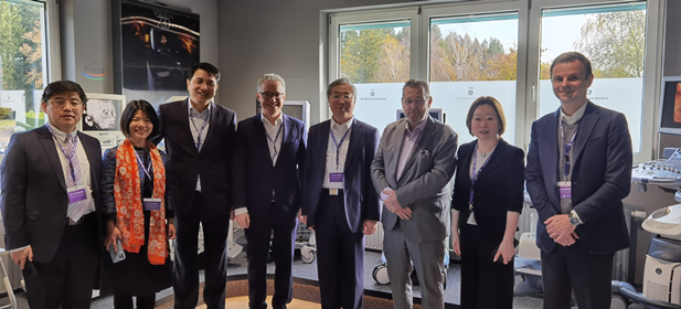 2023��11��9�գ�����������d88����z6(�й���)���޹�˾�ٷ���վ-׷�󽡿�����һ��ɶ��³�������Ӧ�����Ż��GEҽ��ȫ�������ģ�������������GE����ȫ���ܲ�Roland̸�н���������������˫��ϣ��ͨ���ؿ��������򡢼���������ǿ���Ž����죬������������һ����������ҽ��װ���з�������ˮƽ����������������֪�㺣���г��Ը�Ʒ��ҽ��װ�������󣬣�����������Ϊ�����г��ṩ���о������Ĳ�Ʒ����������GEҽ��ȫ���ܲá��й����ܲ�����껣�����������GEҽ����̫��˾��������Ҷ��÷�ȼ����˶�.jpg