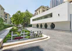 ����������